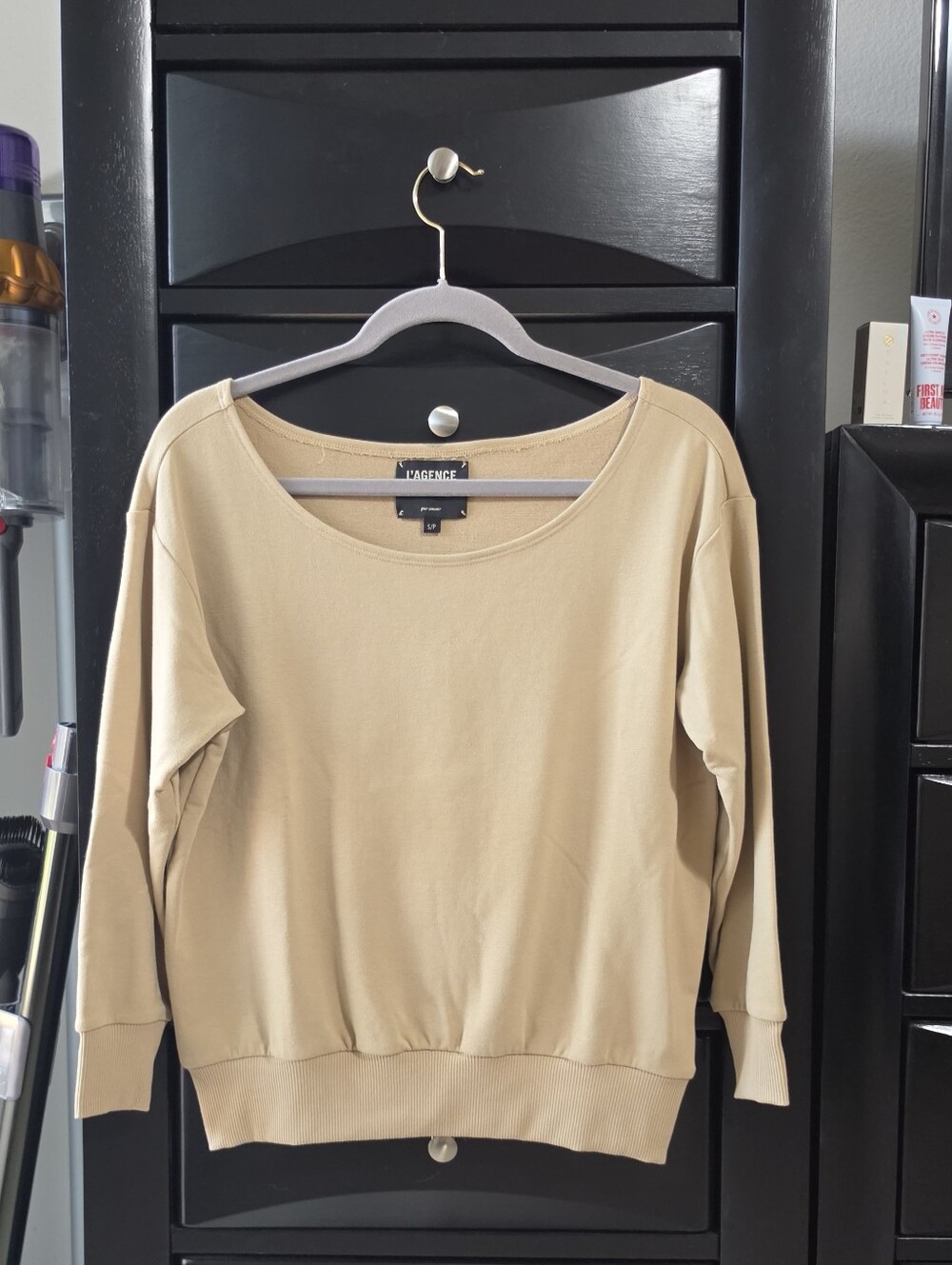 L'AGENCE Women's Scoop Neck Off The Shoulder Sweatshirt Pullover NWOT Size S